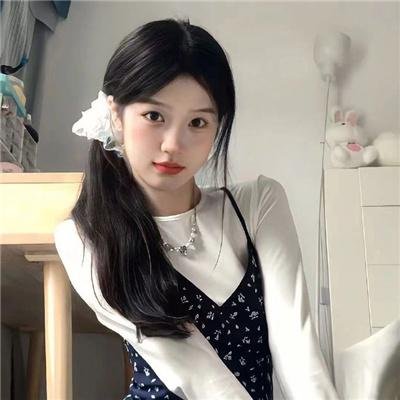 照片的她